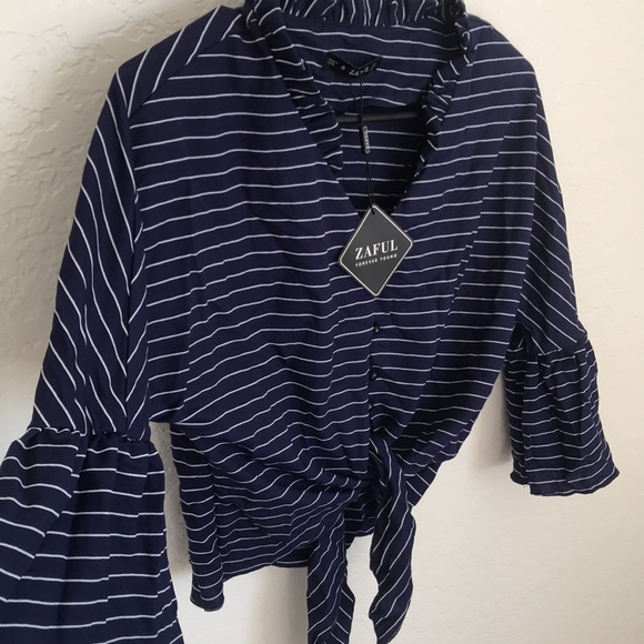 Blouse - Picture 2 of 6